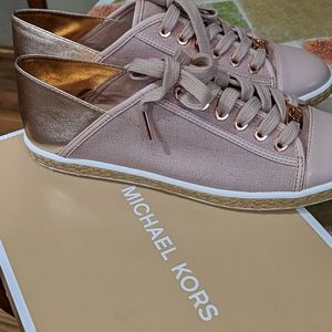 NEW Never Worn Michael Kors Kristy Slide Shoes